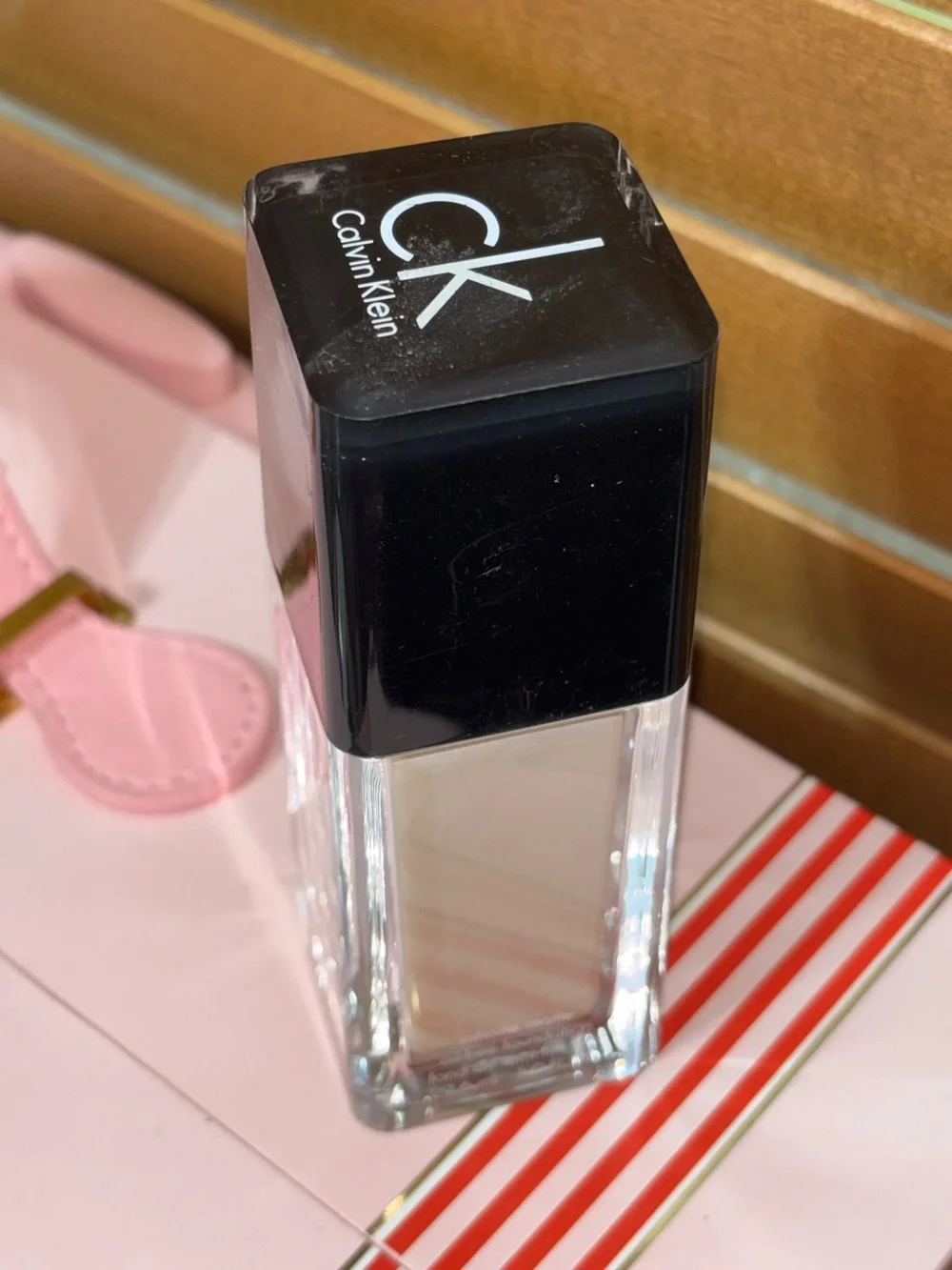 Calvin Klein Infinite Matte Oil-Free Foundation